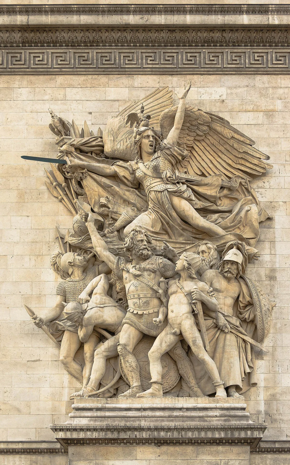 Haut-relief : exemple de La Marseillaise de François Rude, 1836, Arc de Triomphe, Paris — les figures se détachent fortement du fond de pierre