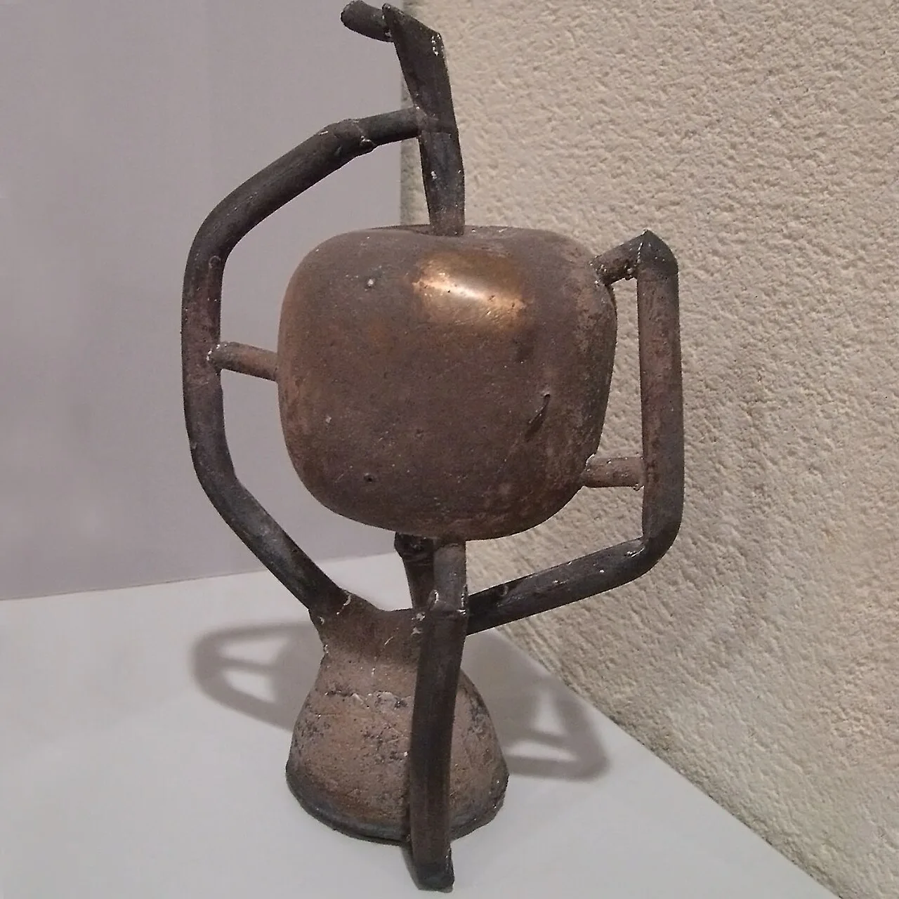 Cire perdue, étape 6 : le bronze brut de coulée, avant finition
