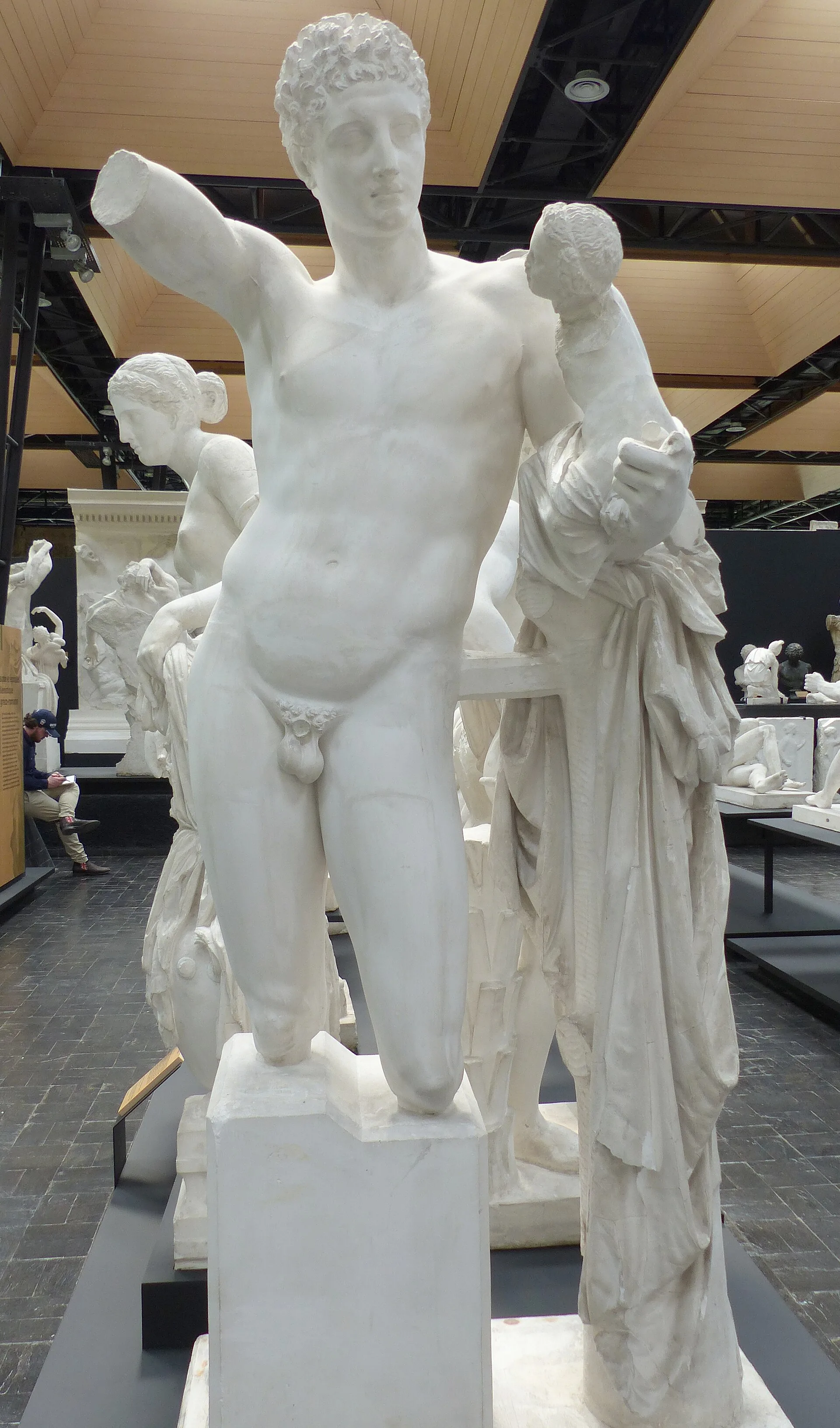 Plâtre, étape 2 : moulage en plâtre d'après l'Hermès portant Dionysos antique